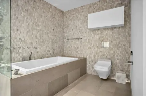68 SE 6th Street Miami FL 33131