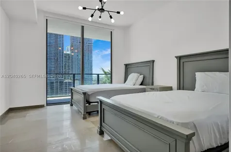 68 SE 6th Street Miami FL 33131