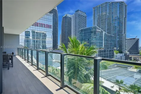 68 SE 6th Street Miami FL 33131