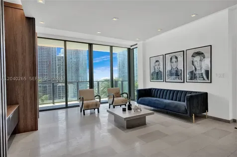 68 SE 6th Street Miami FL 33131