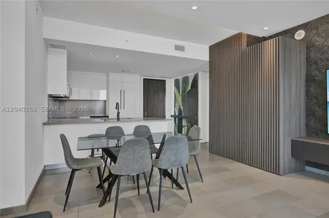 68 SE 6th Street Miami FL 33131