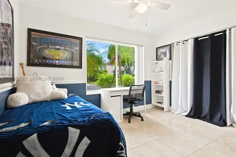 1081 Allamanda Way Weston FL 33327