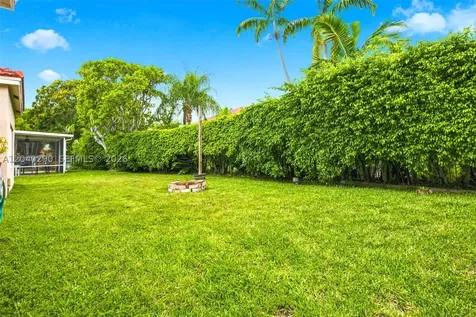 1081 Allamanda Way Weston FL 33327