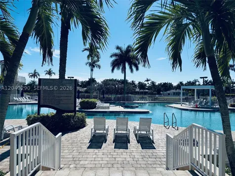 1081 Allamanda Way Weston FL 33327