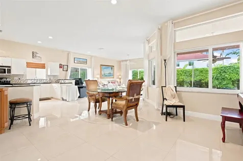 1081 Allamanda Way Weston FL 33327