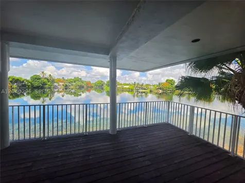 1529 SW 131 Avenue Miami FL 33184