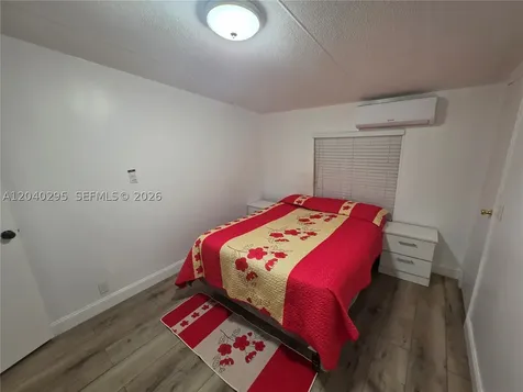1529 SW 131 Avenue Miami FL 33184