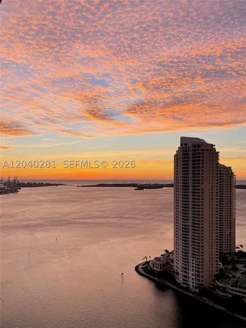 325 S Biscayne Boulevard Miami FL 33131