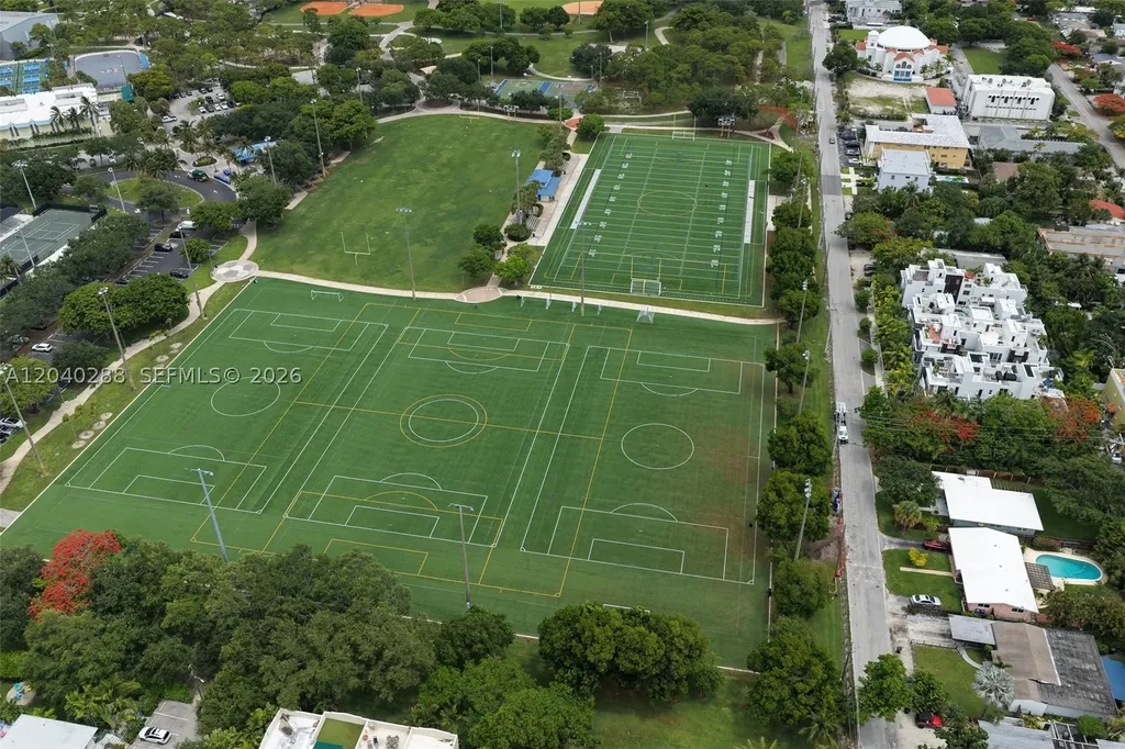 611 NE 14th Avenue Fort Lauderdale FL 33304