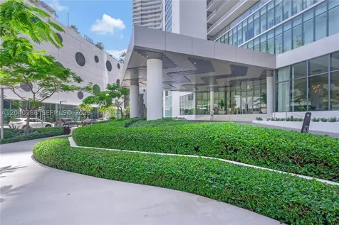 650 NE 32nd Street Miami FL 33137
