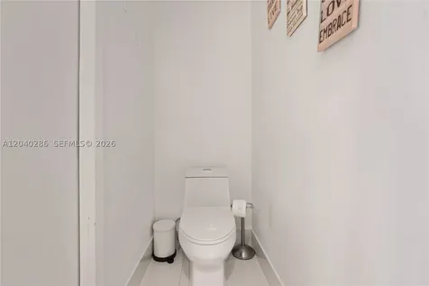 650 NE 32nd Street Miami FL 33137