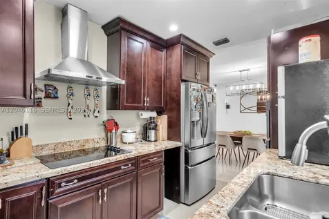 302 NW 100th Street Miami FL 33150