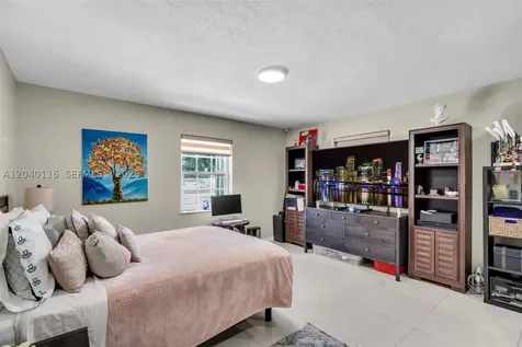 302 NW 100th Street Miami FL 33150
