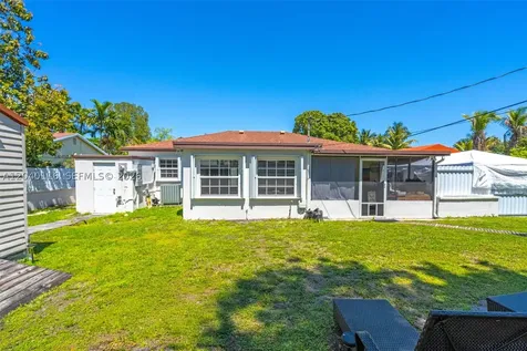 302 NW 100th Street Miami FL 33150