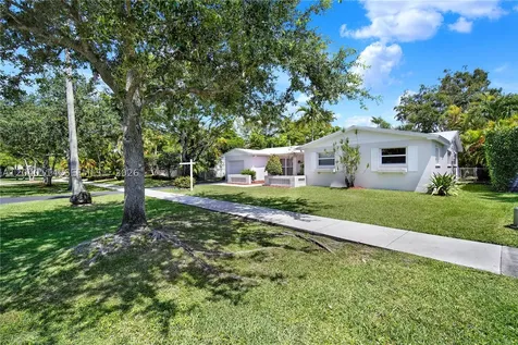 10435 SW 96th Street Miami FL 33176