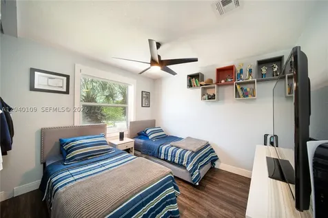 754 NW 154th Avenue Pembroke Pines FL 33028