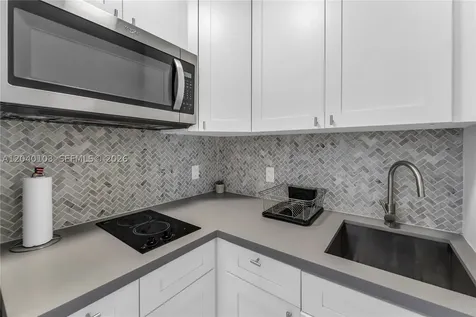 6647 SW 59th Place South Miami FL 33143