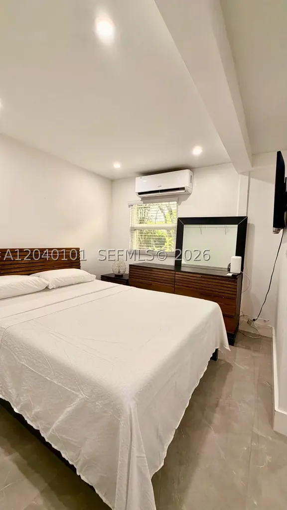 2255 SW 33rd Avenue Fort Lauderdale FL 33312
