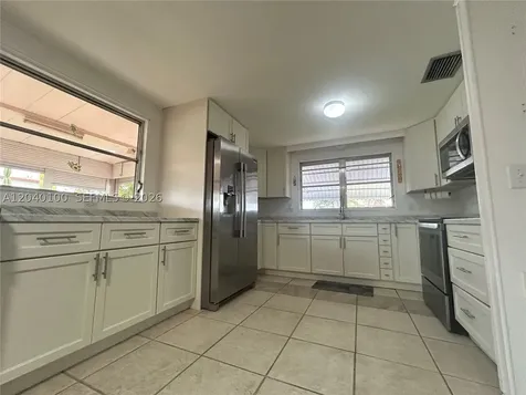 2341 SW 84th Avenue Davie FL 33324