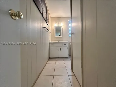 2341 SW 84th Avenue Davie FL 33324