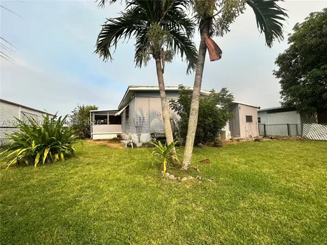 2341 SW 84th Avenue Davie FL 33324