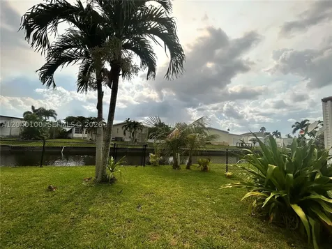 2341 SW 84th Avenue Davie FL 33324