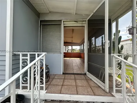 2341 SW 84th Avenue Davie FL 33324