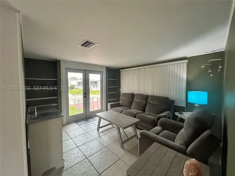 2341 SW 84th Avenue Davie FL 33324