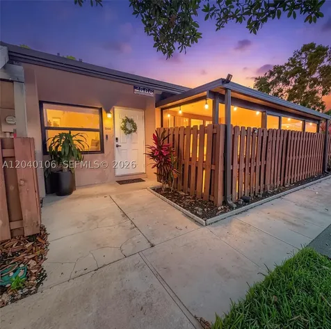 2566 N Nob Hill Road Sunrise FL 33322