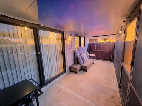 2566 N Nob Hill Road Sunrise FL 33322