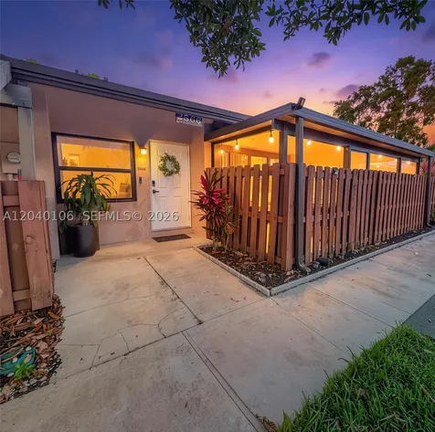 2566 N Nob Hill Road Sunrise FL 33322