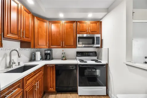 9999 N Belfort Circle Tamarac FL 33321
