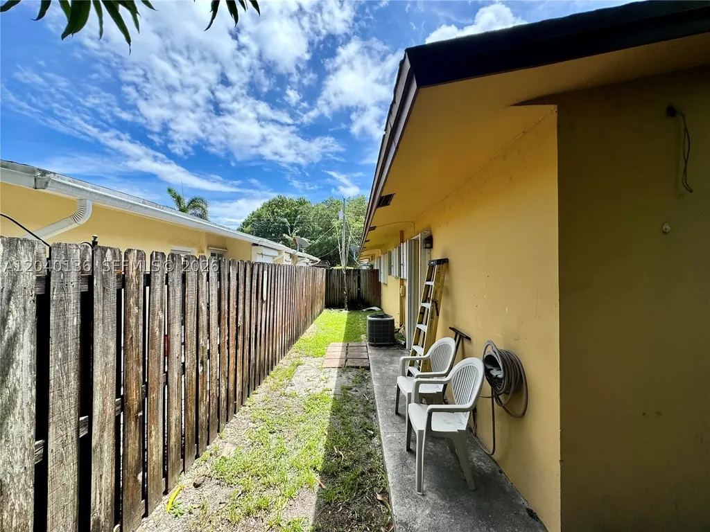 1723 SW 21st Street Fort Lauderdale FL 33315