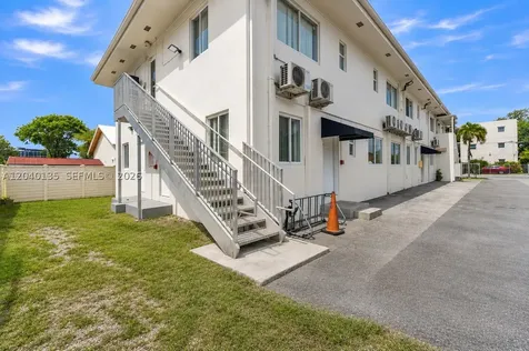 6647 SW 59th Place South Miami FL 33143