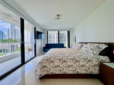 200 SE 15th Road Miami FL 33129