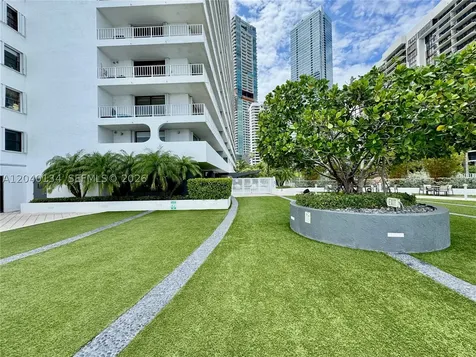 200 SE 15th Road Miami FL 33129