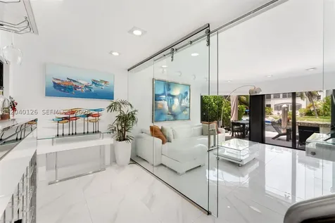 3560 W Fairview Street Miami FL 33133