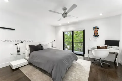 3560 W Fairview Street Miami FL 33133