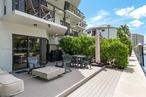 3560 W Fairview Street Miami FL 33133