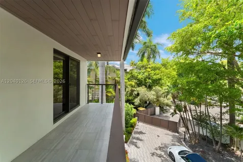 3560 W Fairview Street Miami FL 33133
