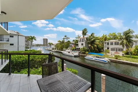 3560 W Fairview Street Miami FL 33133