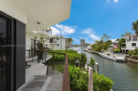 3560 W Fairview Street Miami FL 33133