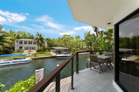 3560 W Fairview Street Miami FL 33133