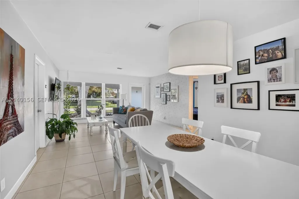 2220 N 40th Avenue Hollywood FL 33021