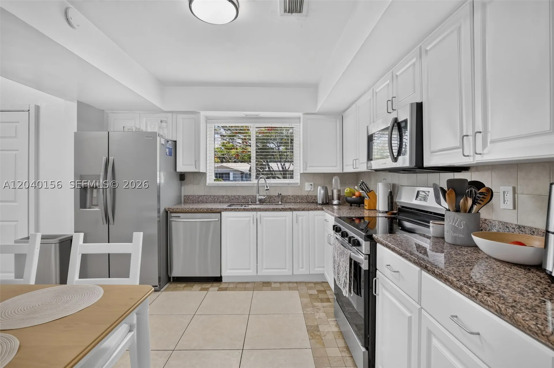 2220 N 40th Avenue Hollywood FL 33021