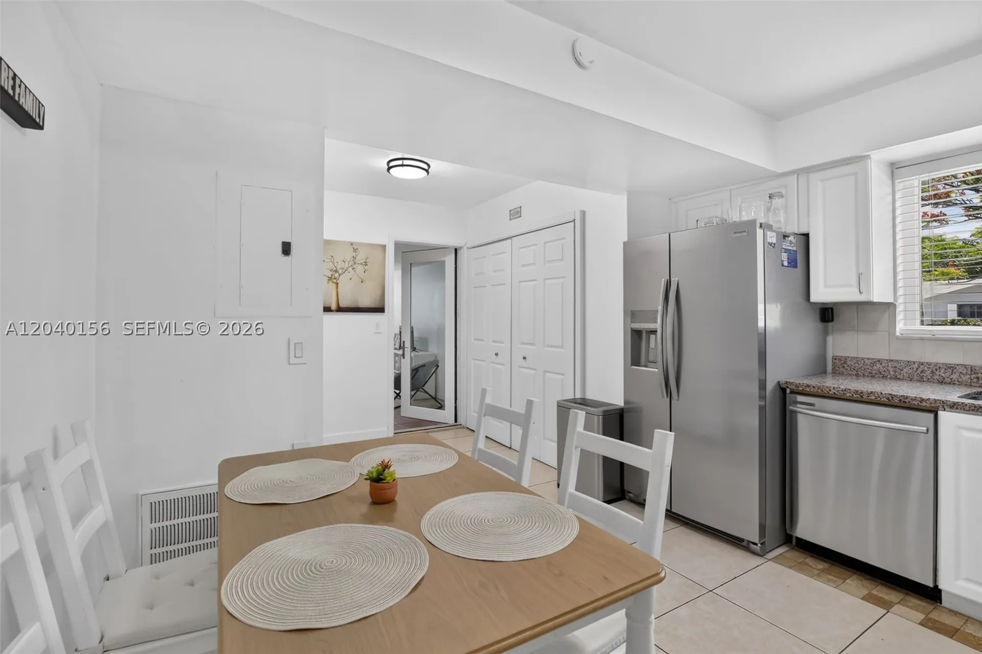 2220 N 40th Avenue Hollywood FL 33021