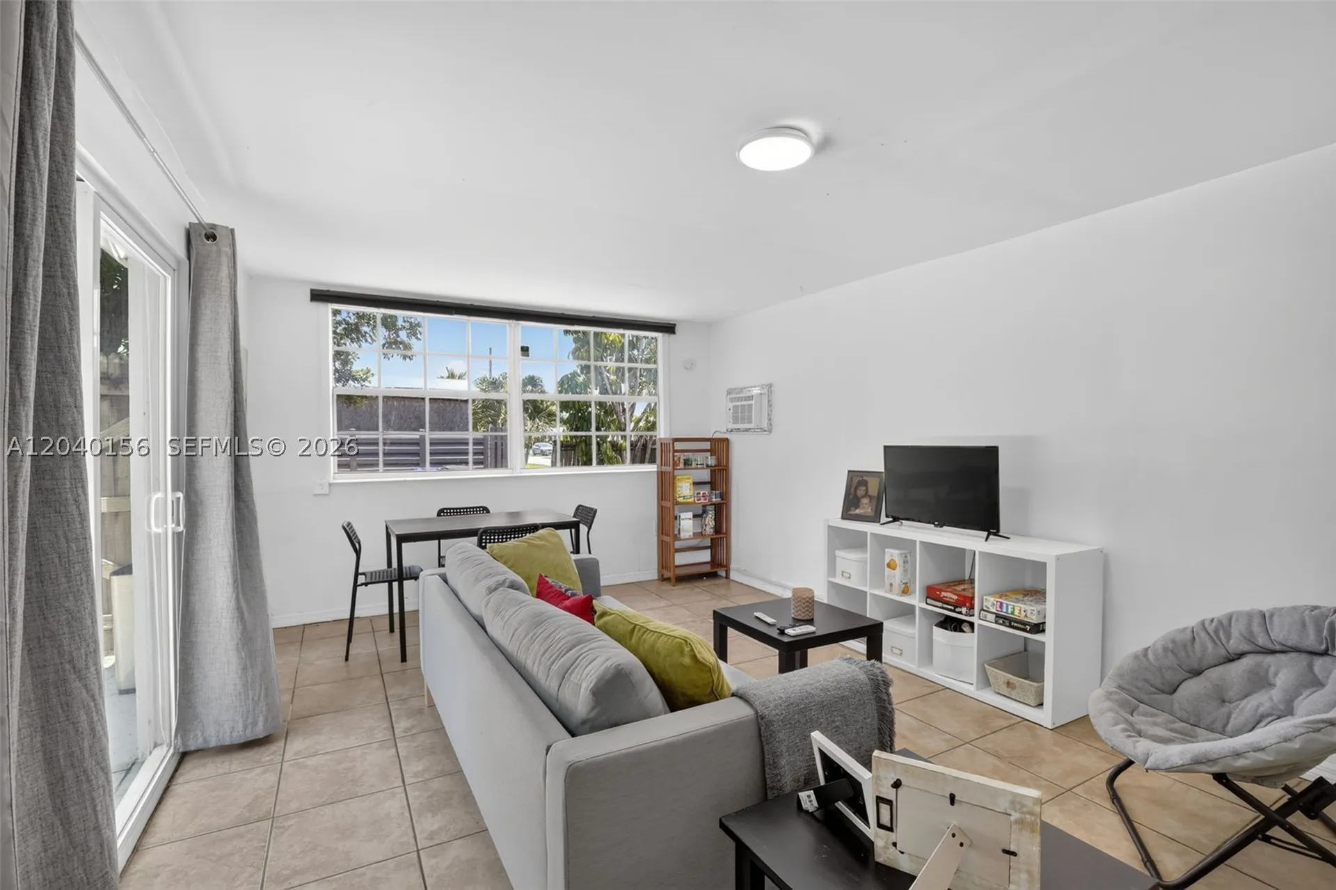 2220 N 40th Avenue Hollywood FL 33021