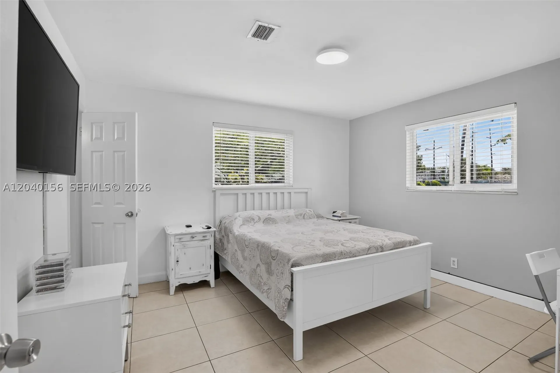 2220 N 40th Avenue Hollywood FL 33021