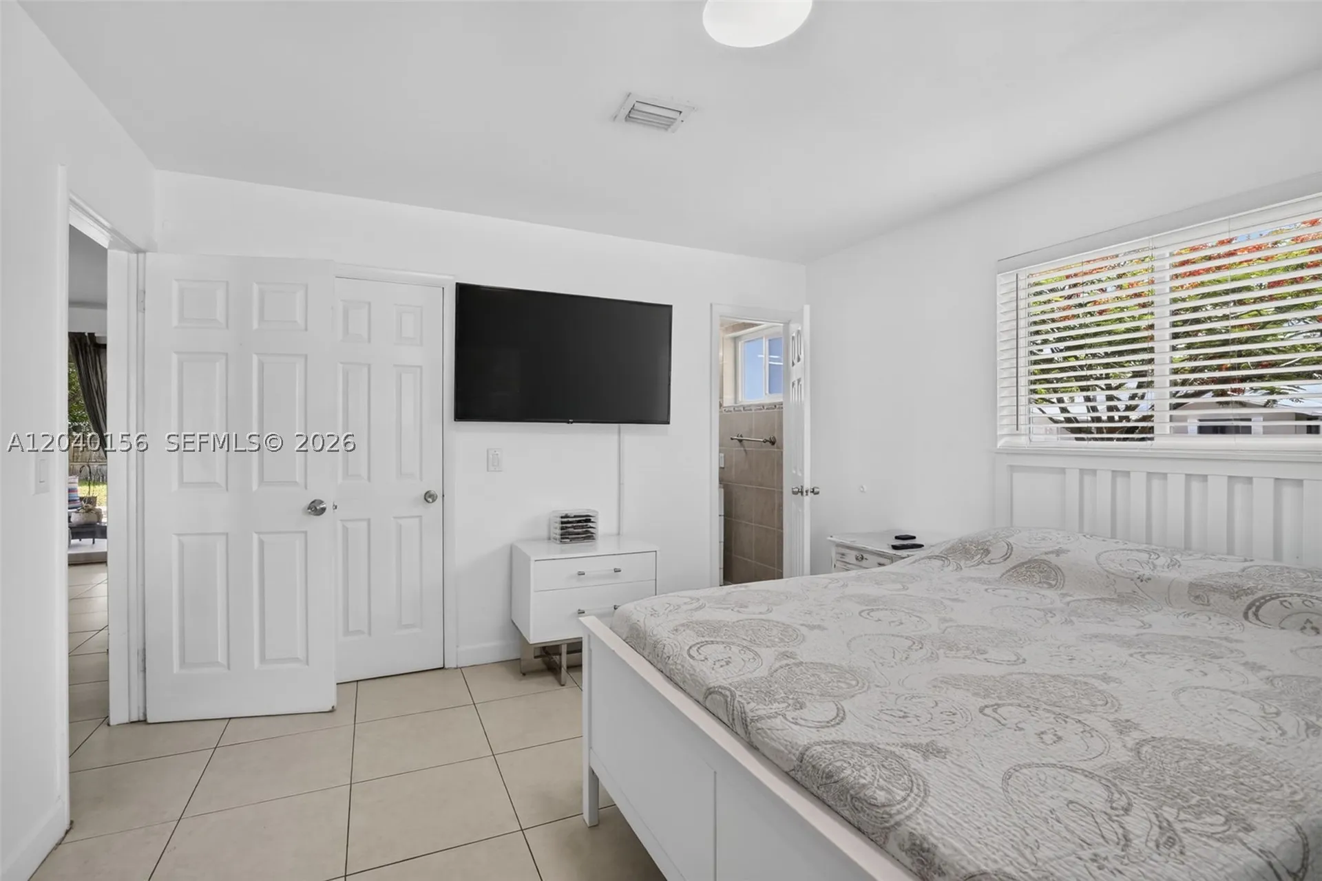 2220 N 40th Avenue Hollywood FL 33021