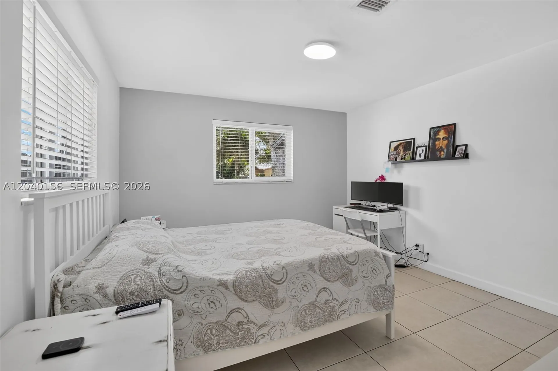 2220 N 40th Avenue Hollywood FL 33021